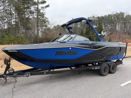 2022 Malibu Wakesetter 25 LSV