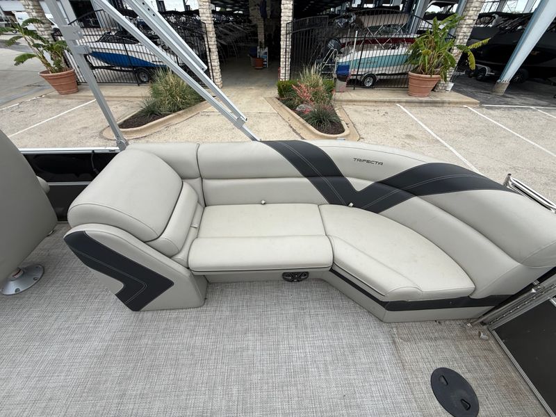 Boat Image 16