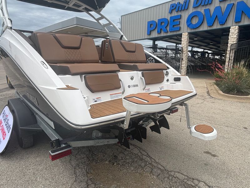 Boat Image 11