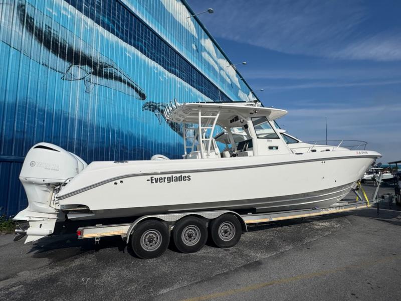 2015 Everglades 355 CC