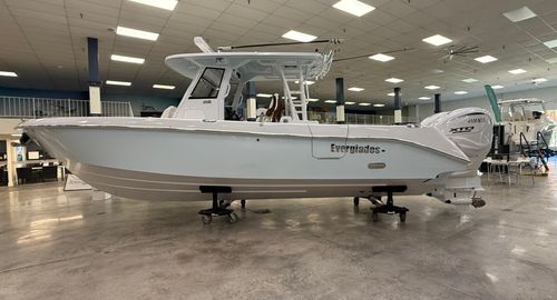 2026 Everglades 335 CC