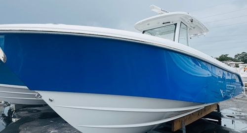 2025 Everglades 315 CC