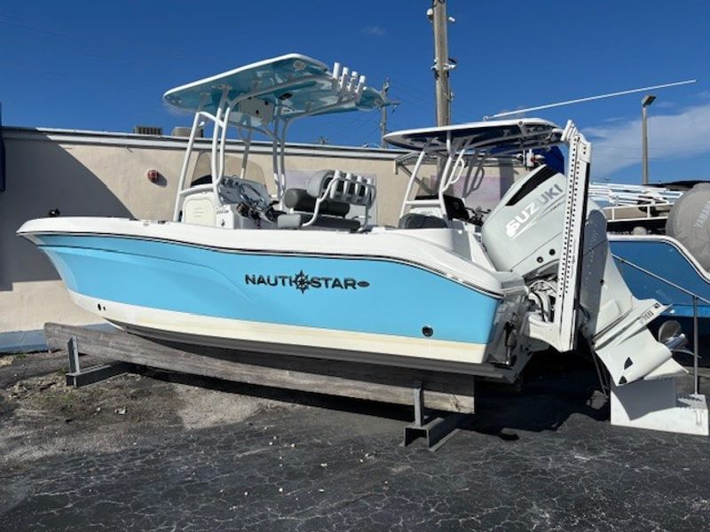 2024 Nauticstar 222 OS