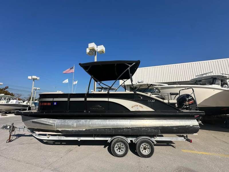 2017 Bennington 22 SX