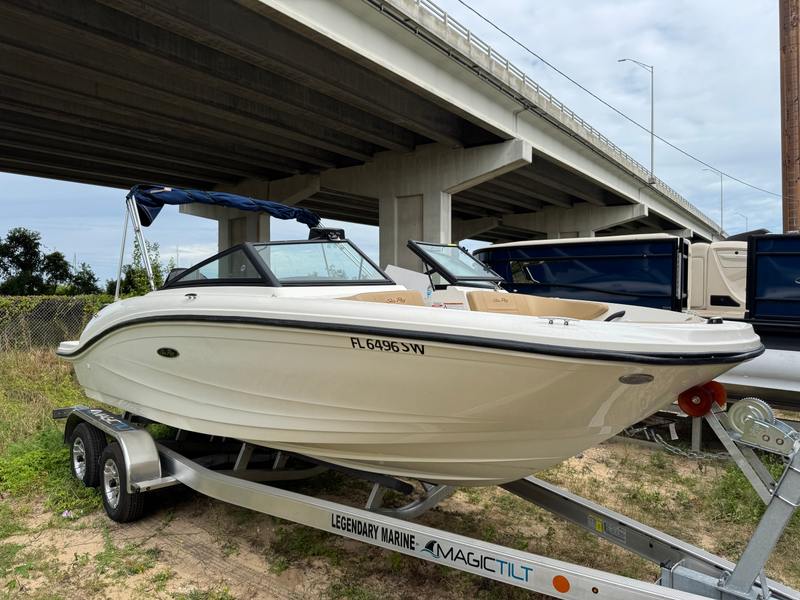 2020 Sea Ray SPX 190