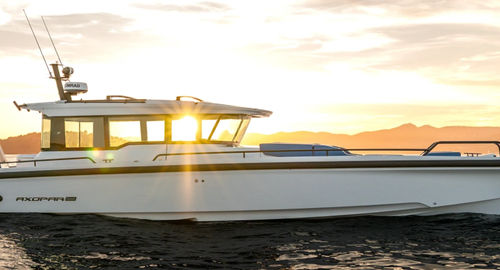 2026 Axopar 37 XC Cross Cabin