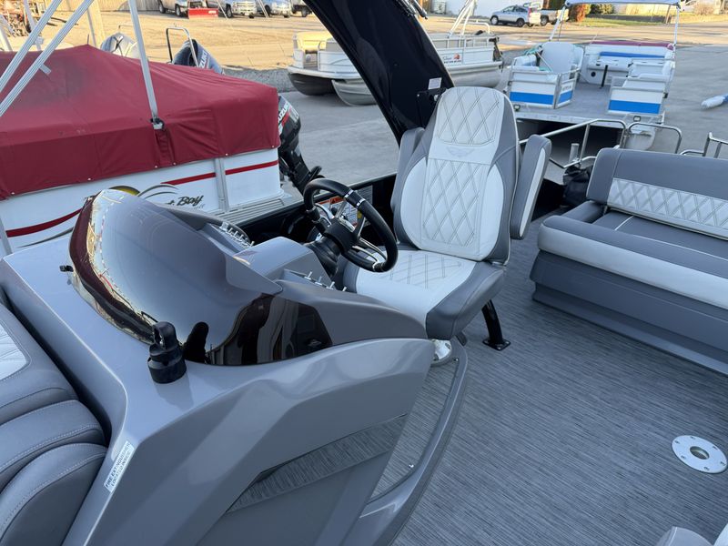Boat Image 9