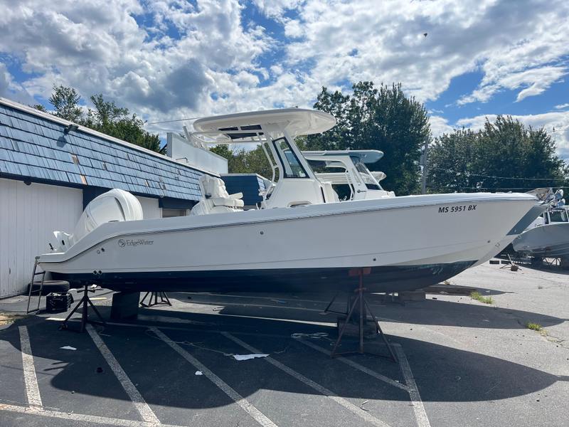 2023 Edgewater 230 CC