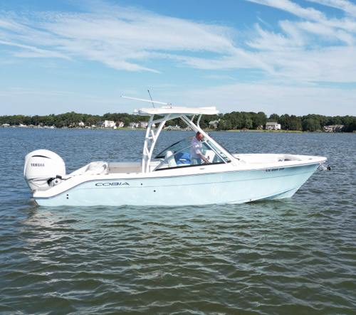 2023 Cobia 240 DC